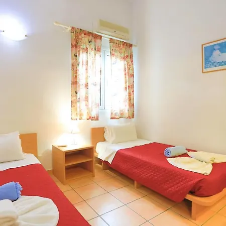 Kaminaki Dora * Nisaki (Corfu)