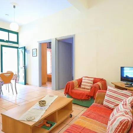 Kaminaki Dora Appartement