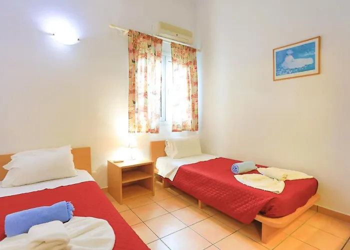 Kaminaki Dora * Nisaki (Corfu)