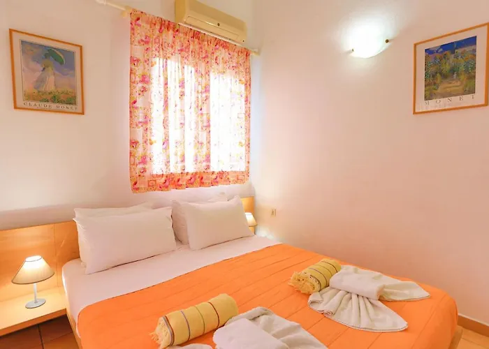 Apartament Kaminaki Dora